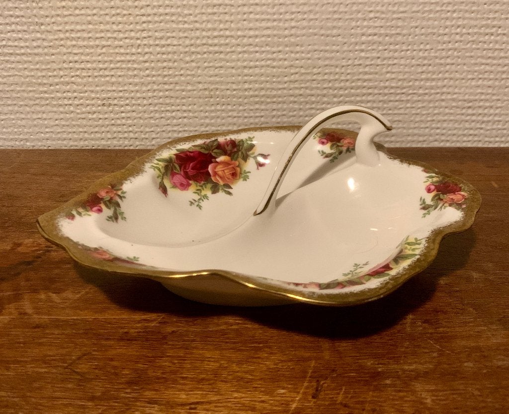 Royal Albert Old Country Roses Bonbonschaal met handvat, Ophalen of Verzenden