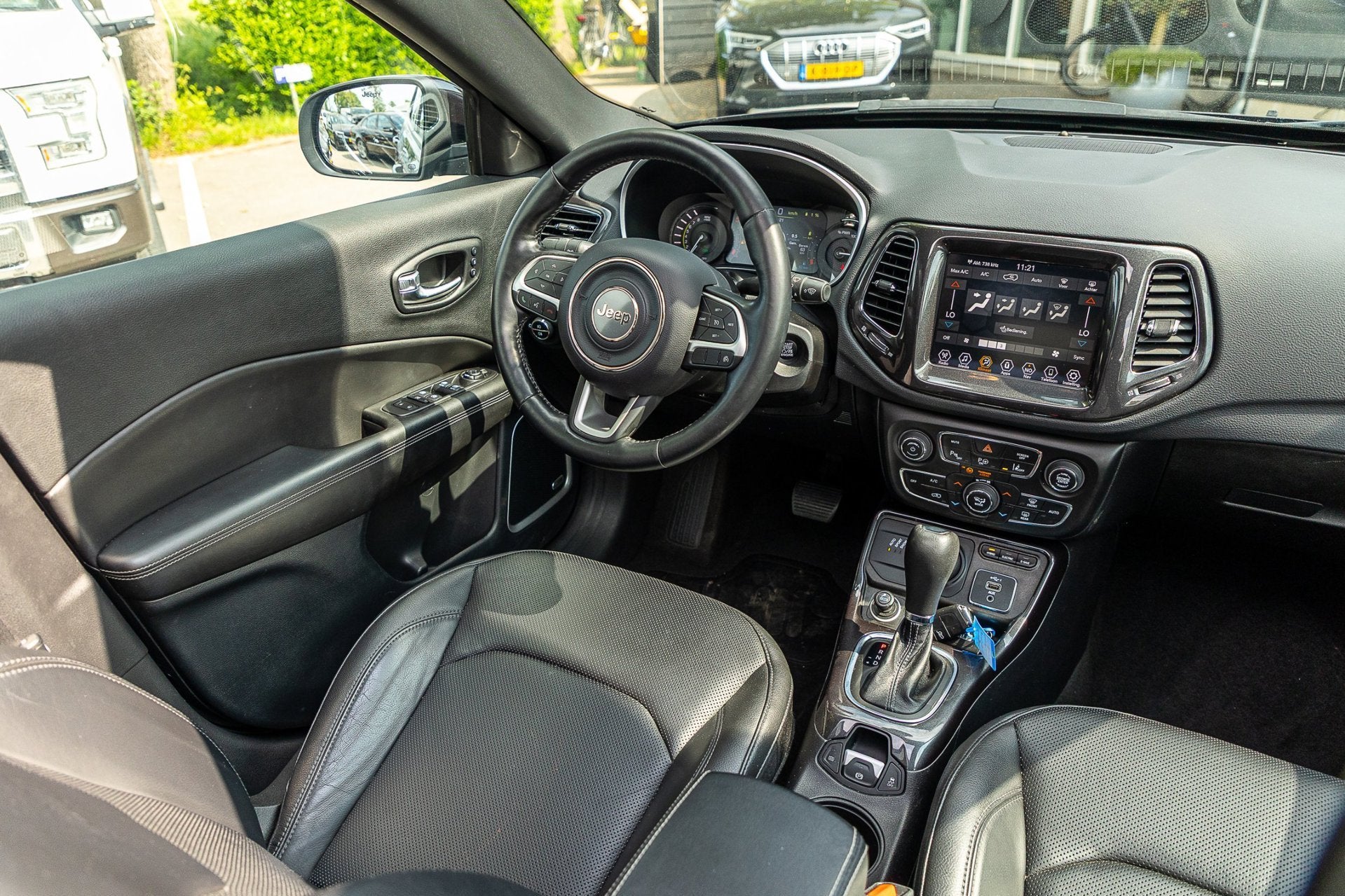 Jeep COMPASS 4xe 240 Plug-in Hybrid Electric Trailhawk I Pan, Automaat, Euro 6, 4 cilinders, Automatische klimaatregeling