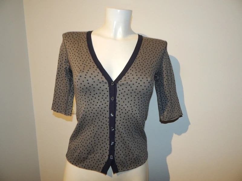 Marccain kaki vestje stippeltjes print v hals 36/38