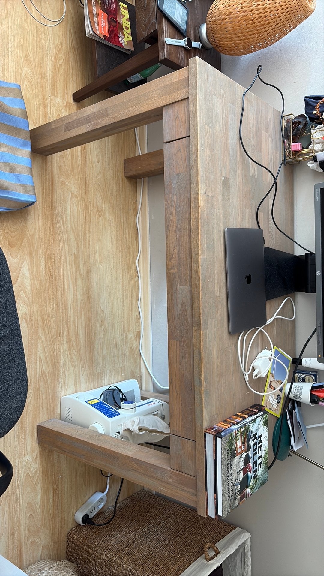 Bureau massief hout gratis ophalen!, Ophalen, Zo goed als nieuw, 120 tot 170 cm