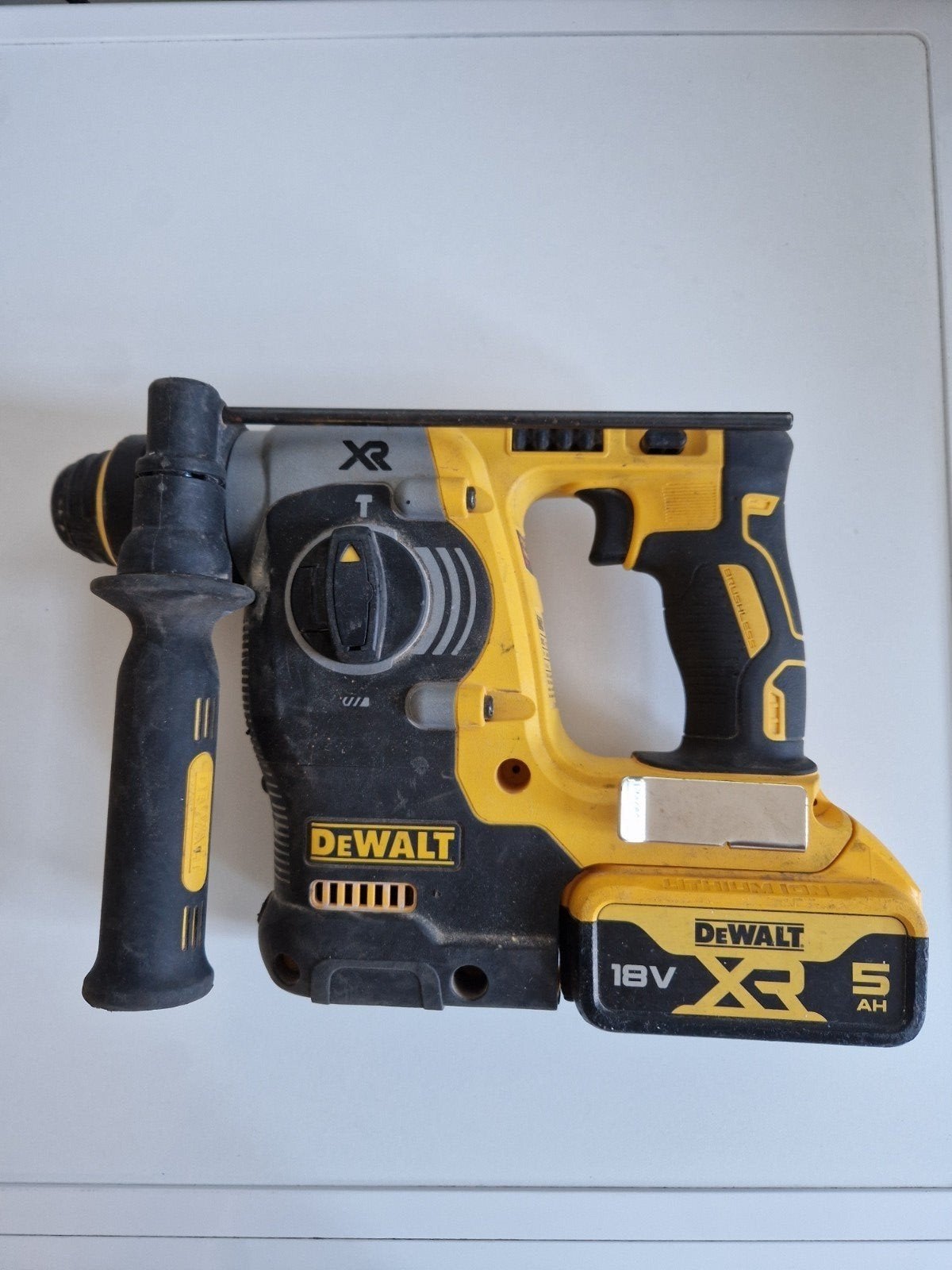 Dewalt combihamer + 5ah accu., Ophalen of Verzenden, Zo goed als nieuw, Boor- en/of Breekhamer
