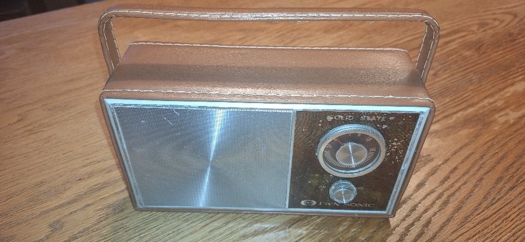 Radio vintage Dyn Sonic transistor, Ophalen, Gebruikt, Transistorradio