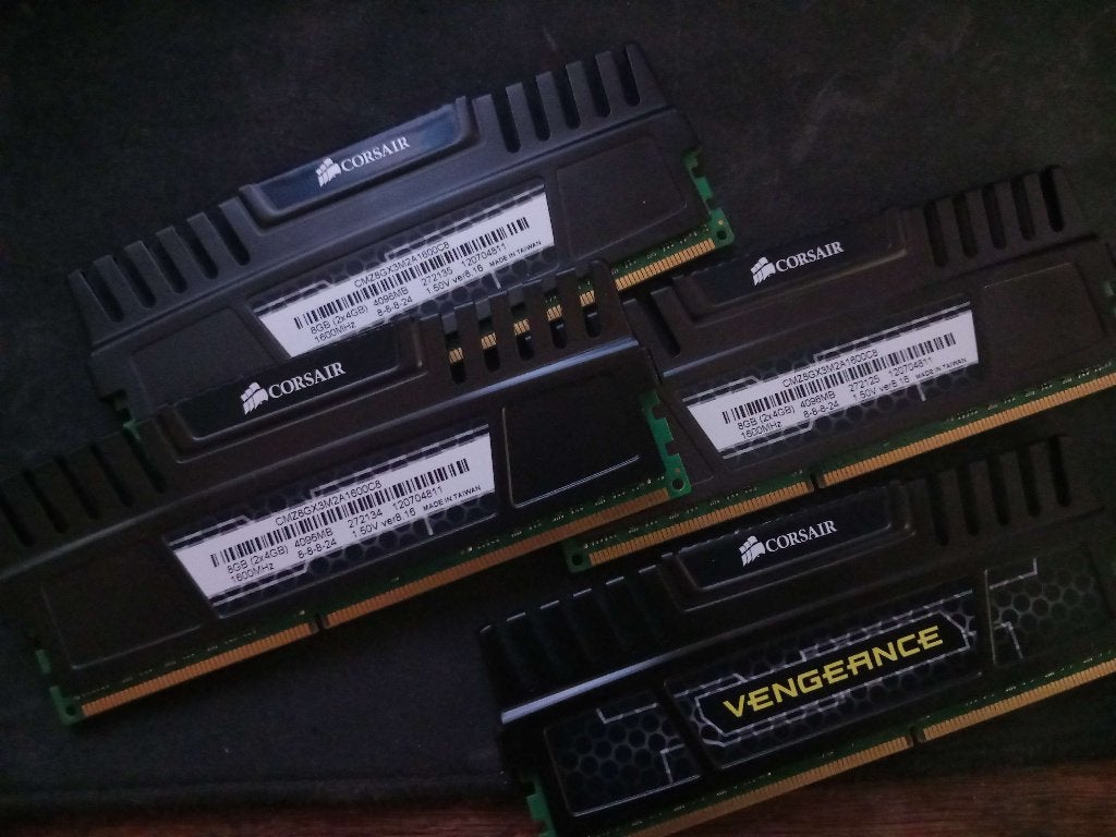 geheugen 16GB Corsair Vengeance DDR3 1600 MHz, Computers en Software, Gebruikt, DDR3, Ophalen of Verzenden, 1600 MHz