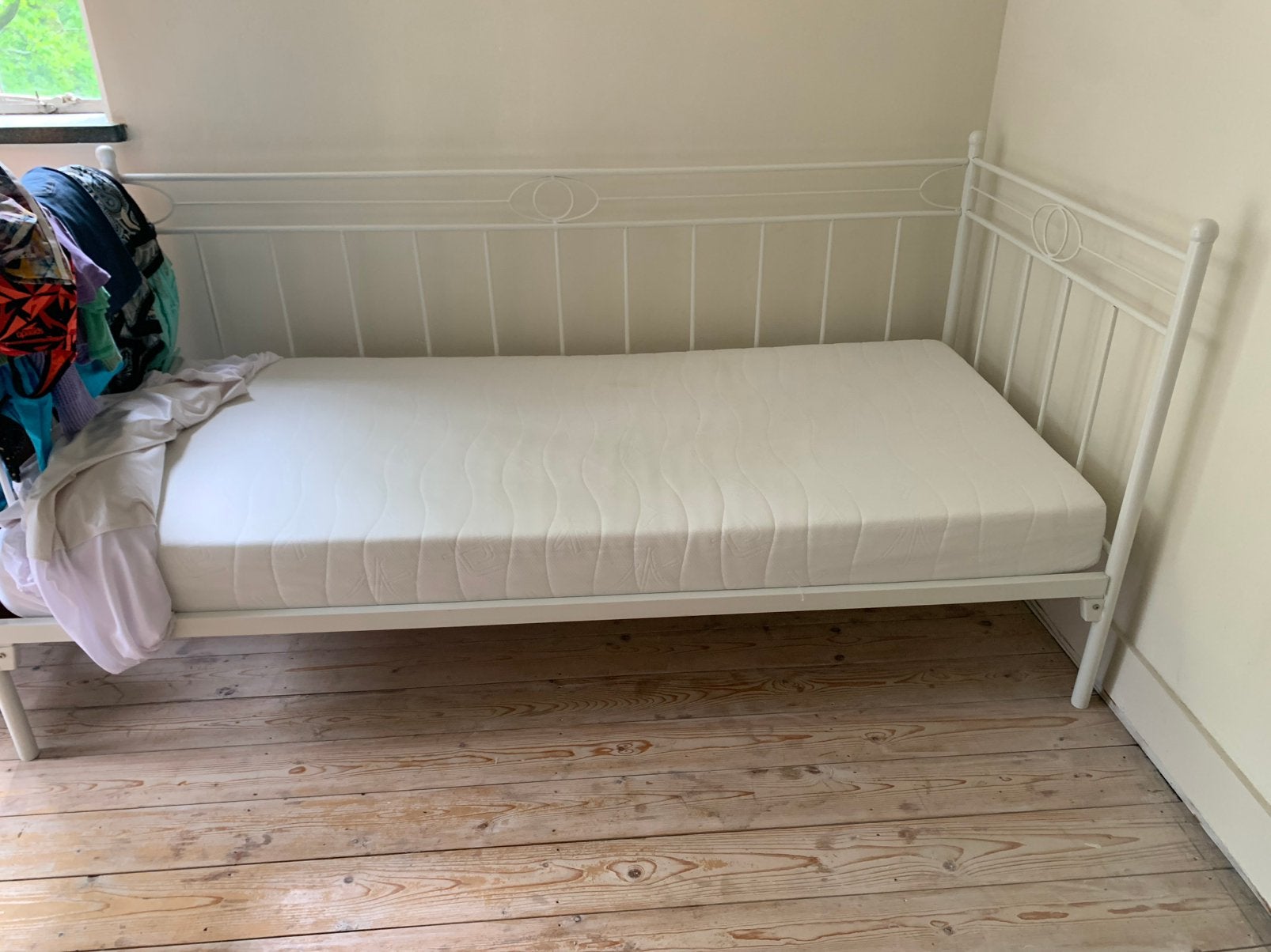 Bed (metalen) met matras zgan 90 x 120, Ophalen of Verzenden, Zo goed als nieuw, Eenpersoons, 120 cm