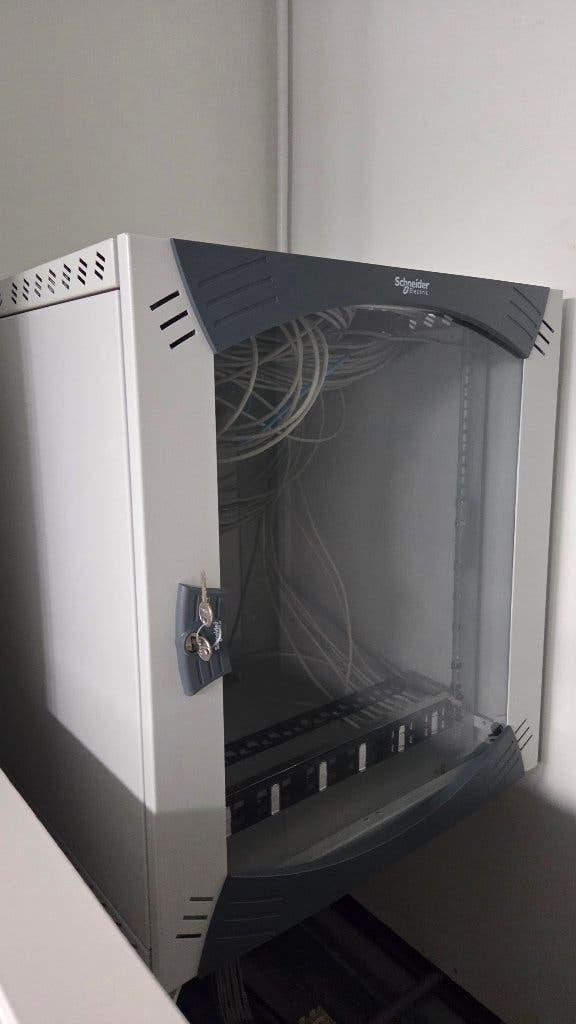 Patchkast wandkast serverkast netwerkkast ( 063 ), Computers en Software, Serverkasten, Ophalen, Gebruikt, Nb, Nb