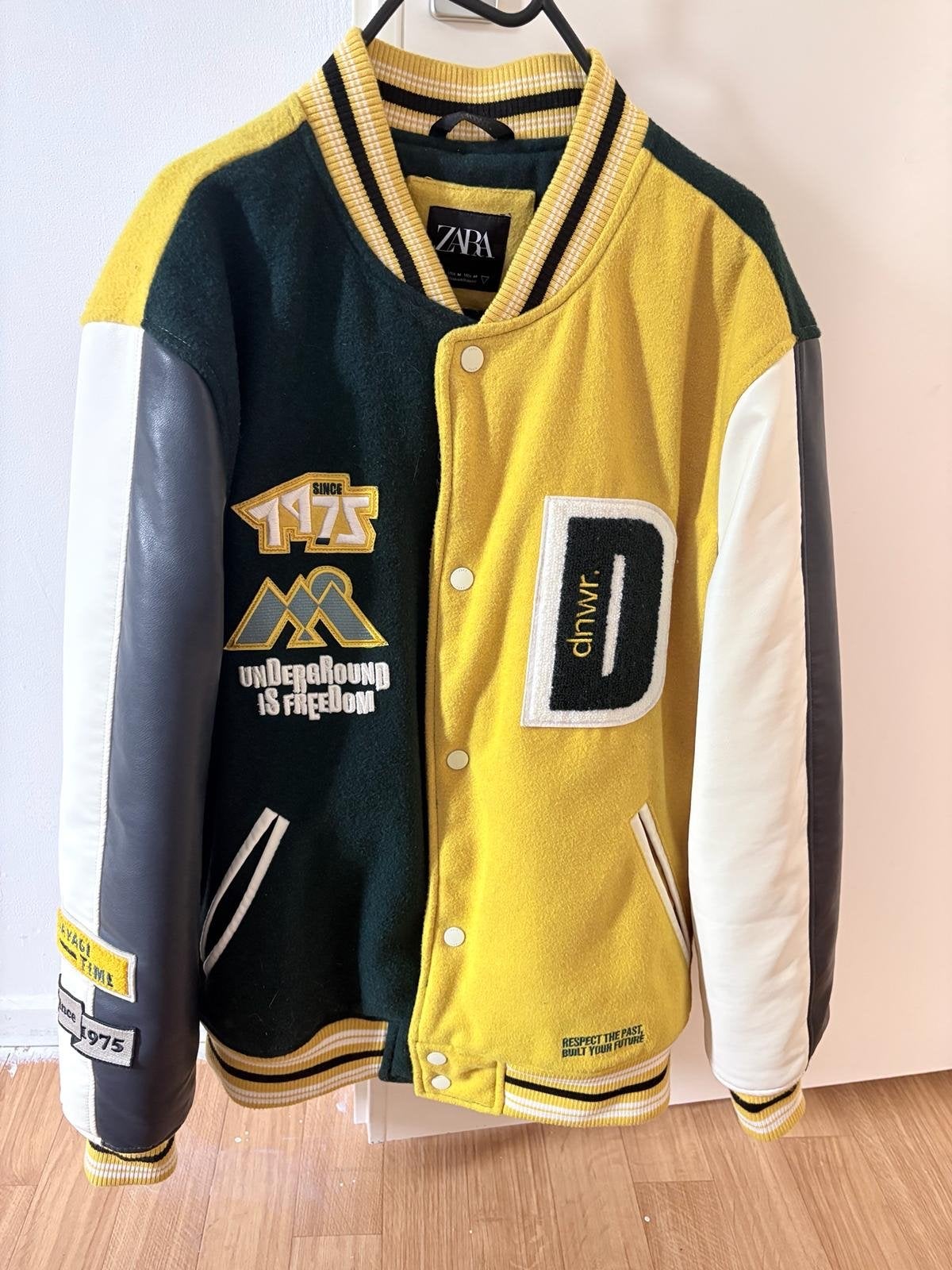 Zara heren jas maat M - Varsity Jacket, Ophalen of Verzenden, Zo goed als nieuw, Maat 48/50 (M), Geel