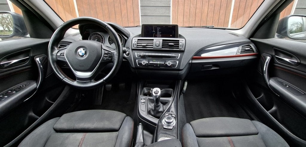 BMW 1-serie 116i | 5 deurs | Bluetooth | NAP | Navigatie, 1-Serie, Euro 5, Gebruikt, 4 cilinders
