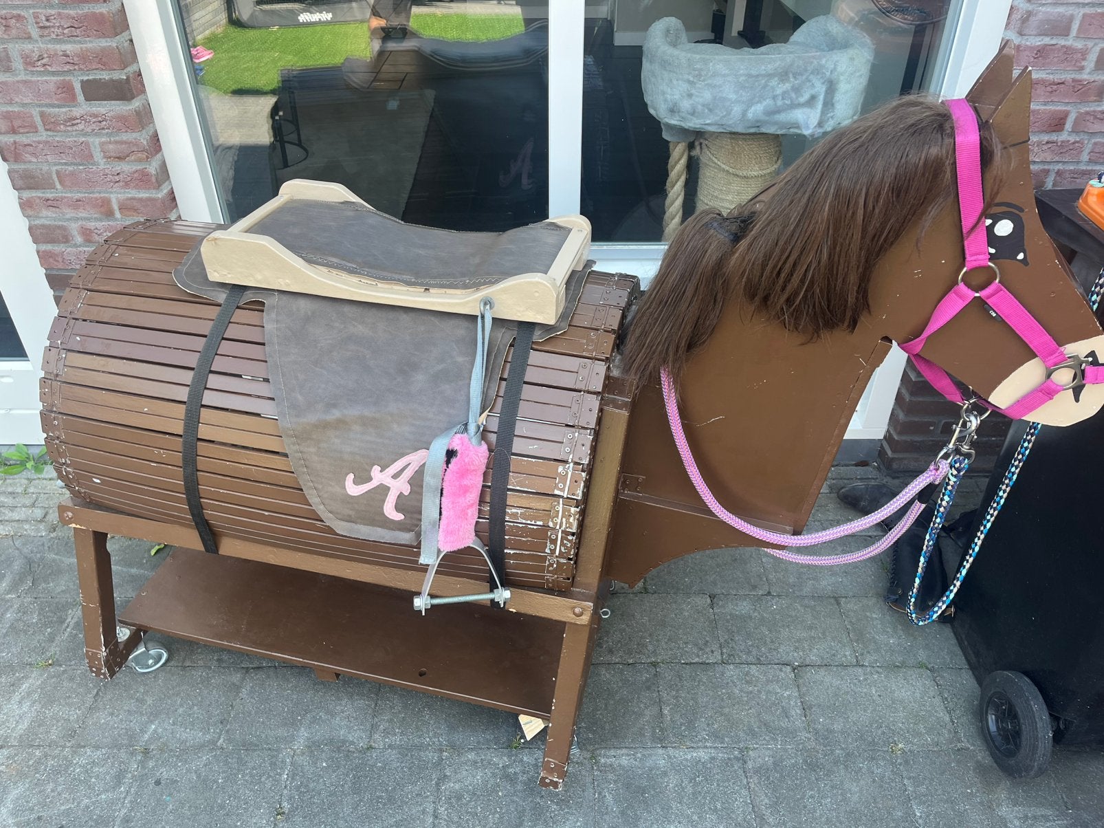 Groot houten paard, Ophalen, Gebruikt, Rij- of Hobbelspeelgoed