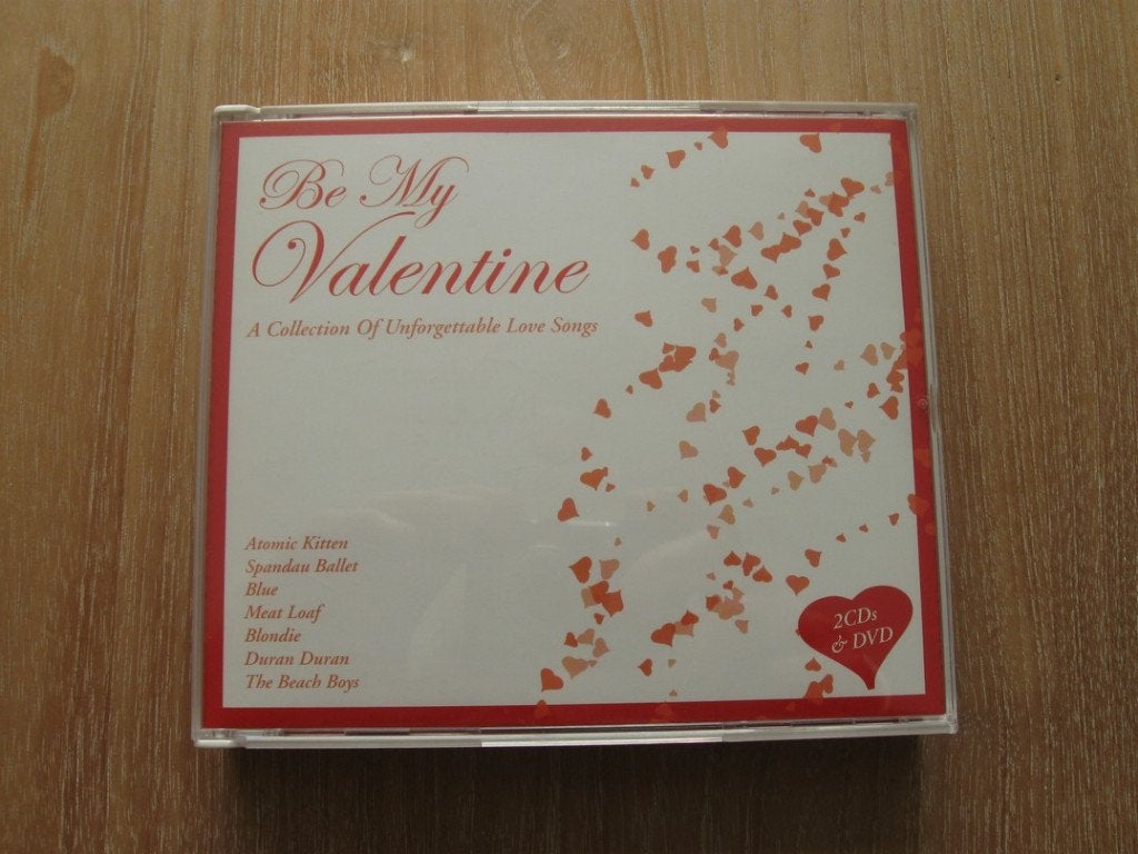 CD (2 Discs) + DVD Be My Valentine: Love Songs Collection, Cd's en Dvd's, Inclusief DVD, Pop, Ophalen of Verzenden, Zo goed als nieuw