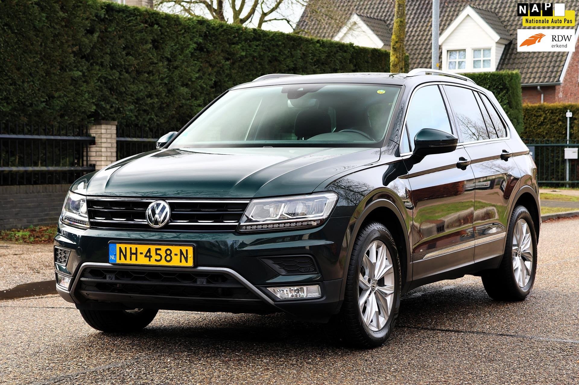 Volkswagen Tiguan 2.0 TSI 4Motion Highline | PANO | VIRTUAL, Auto's, Automaat, Gebruikt, Euro 6, 4 cilinders