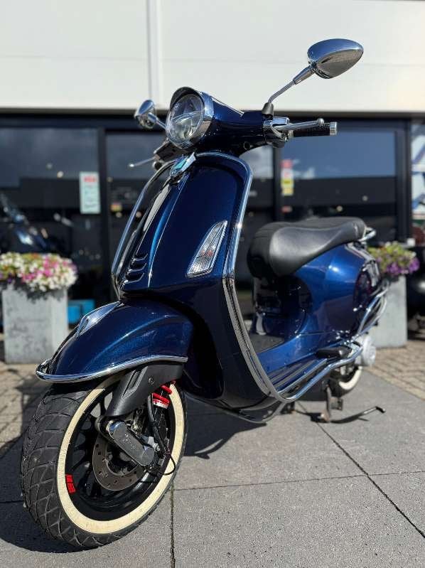 Vespa primavera 25km, Niet ingevuld, Gebruikt, Overige modellen, Niet ingevuld