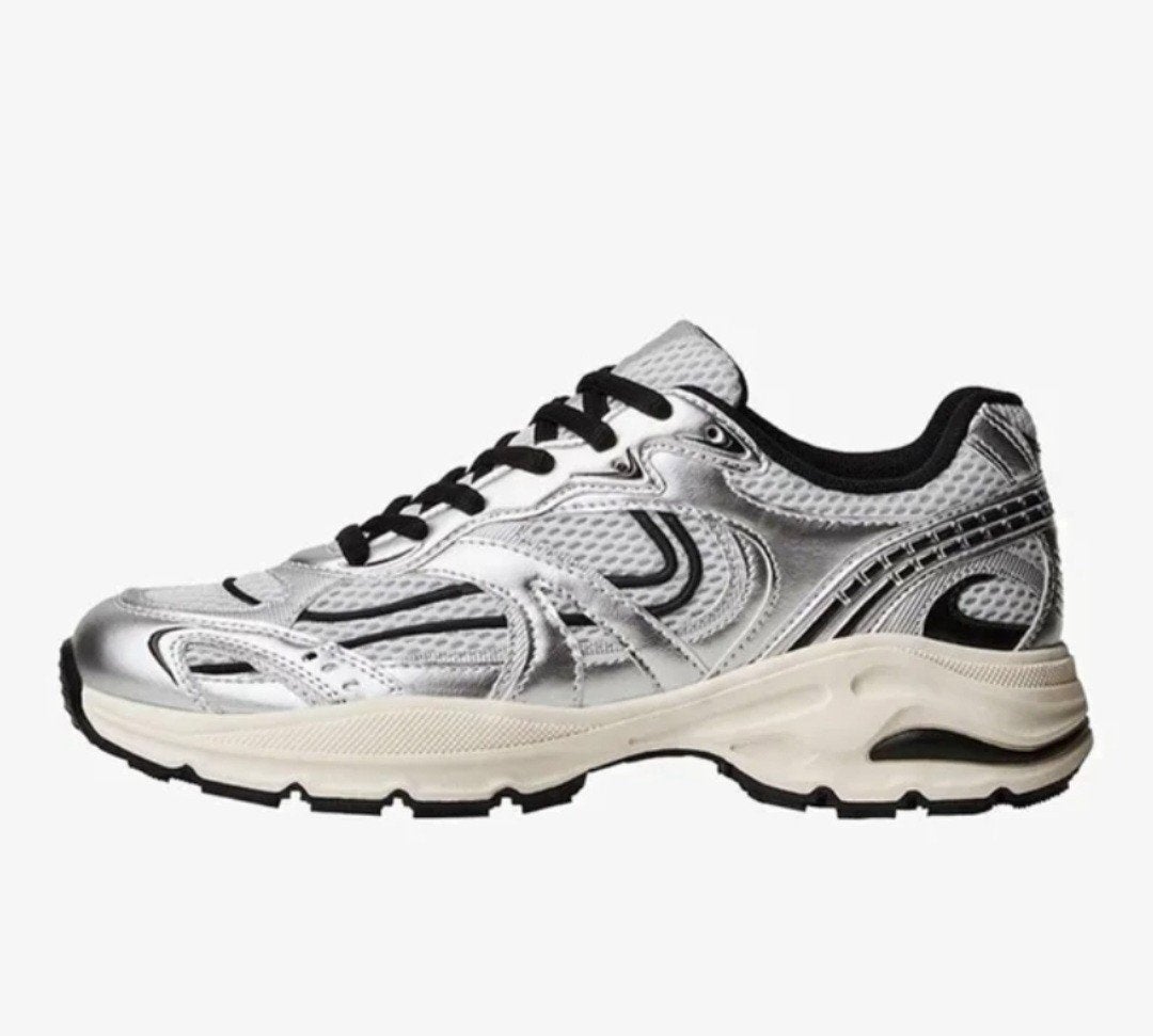 Bershka sneakers maat 38 - Zo goed als nieuw, Kleding | Dames, Overige kleuren, Bershka, Ophalen of Verzenden, Sneakers of Gympen