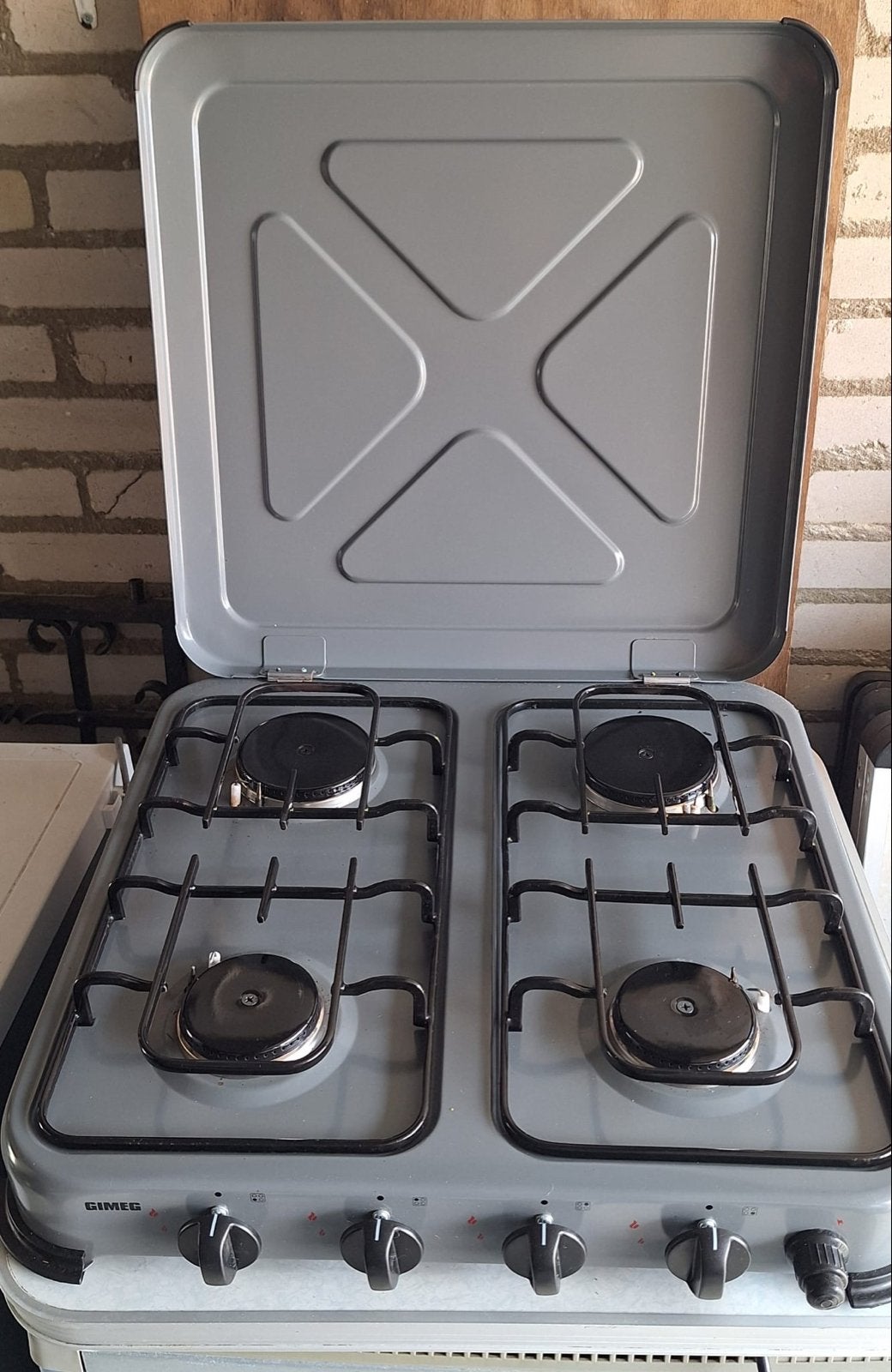 Gimeg 4-pits gasfornuis met deksel - Ideaal voor camping, Ophalen, Minder dan 85 cm, 60 cm of meer, 4 kookzones