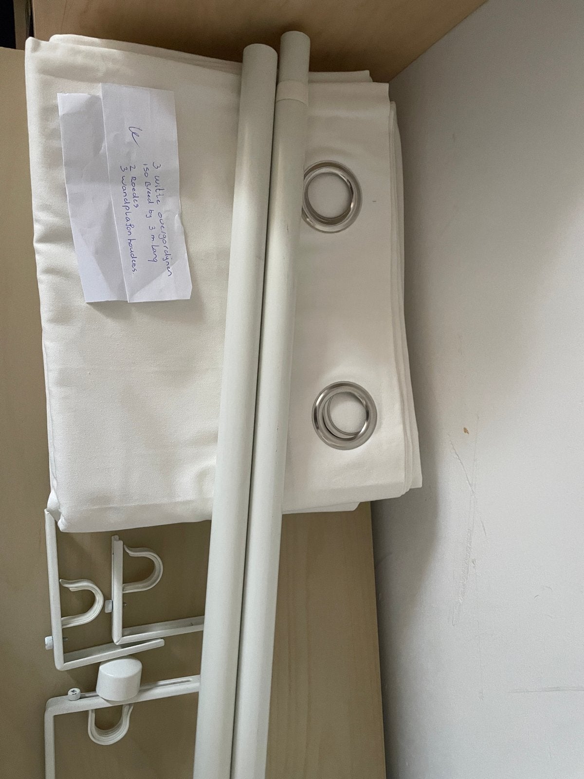 3 witte overgordijnen met roedes en houders, Ophalen, Met ringen, Overgordijn, 300 cm