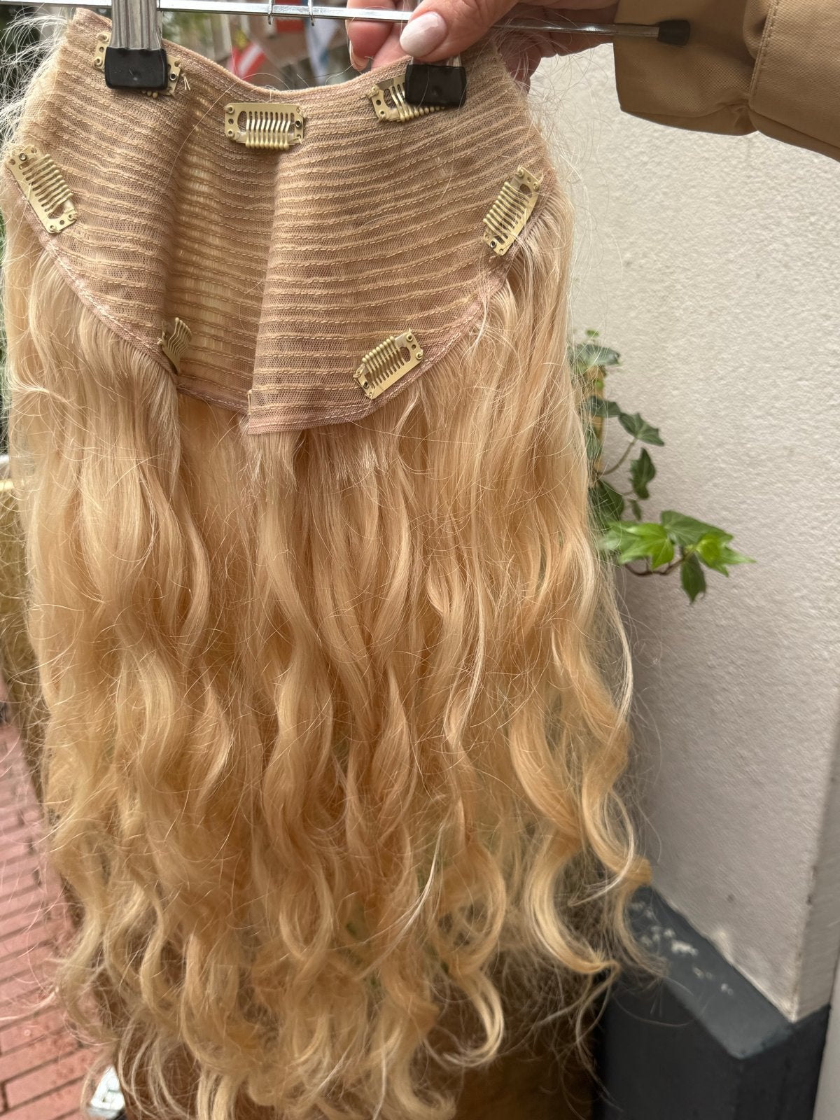 Blond Echt Haarstuk 60cm - Krul/Grove Slag, Extended Haarwerken Exclusief, Nieuw, Ophalen of Verzenden, Pruik of Haarverlenging