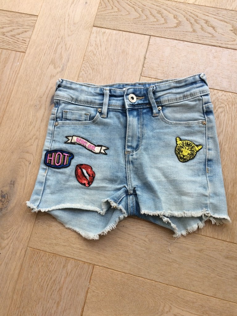 ZGAN Leuke lichtblauwe korte spijkerbroek coolcat mt 134/140, Broek, Meisje, Coolcat, Ophalen of Verzenden