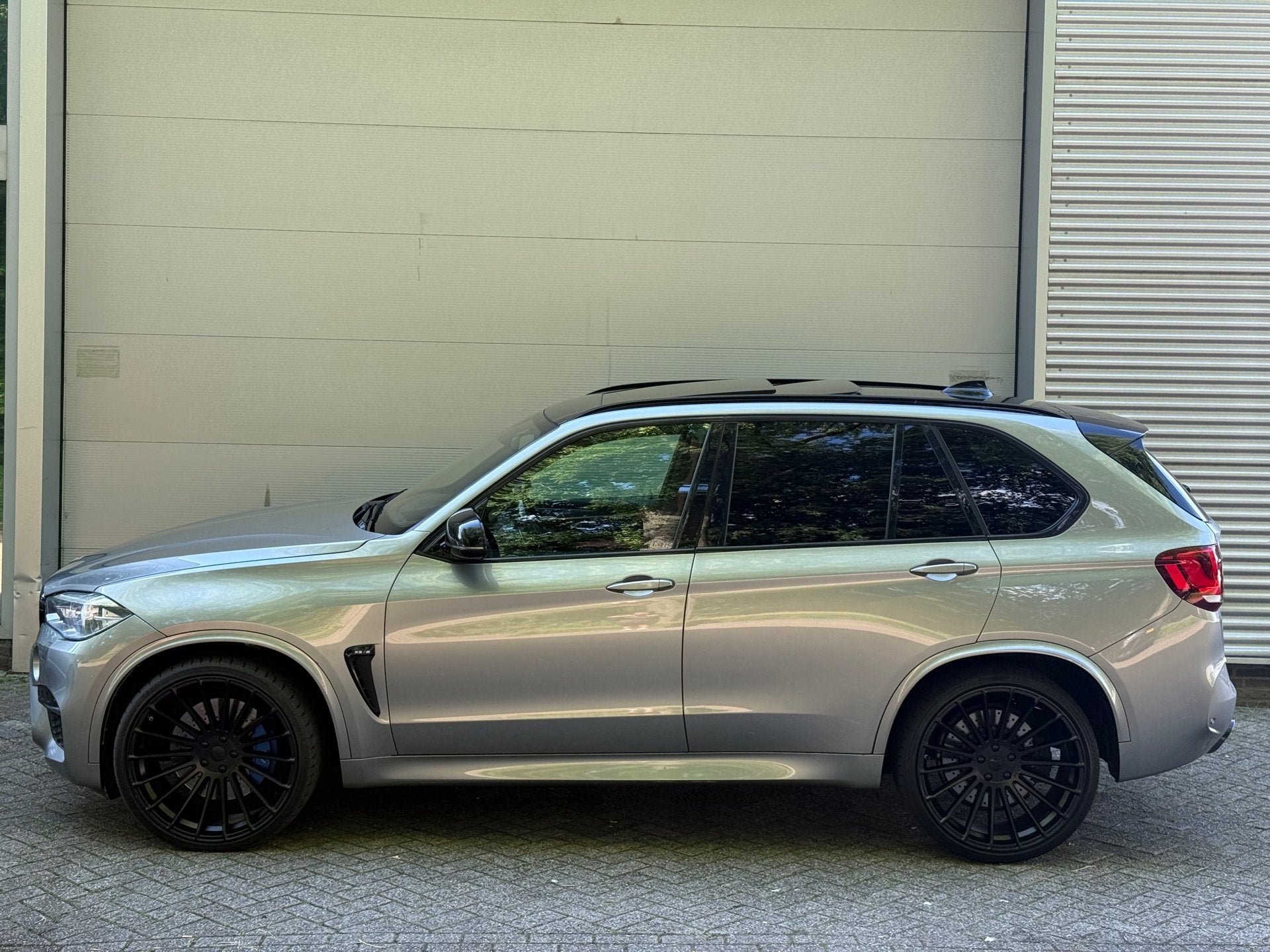BMW X5 M l Hamann l Pano l Rood Leder l Memory l Camera l St, Automaat, Gebruikt, 4395 cc, Leder
