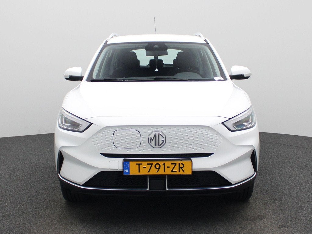MG ZS EV EV Long Range Comfort 70 kWh | ACHTERUITRIJCAMERA |, Auto's, MG, 12 maanden, Stof, ZS, Wit