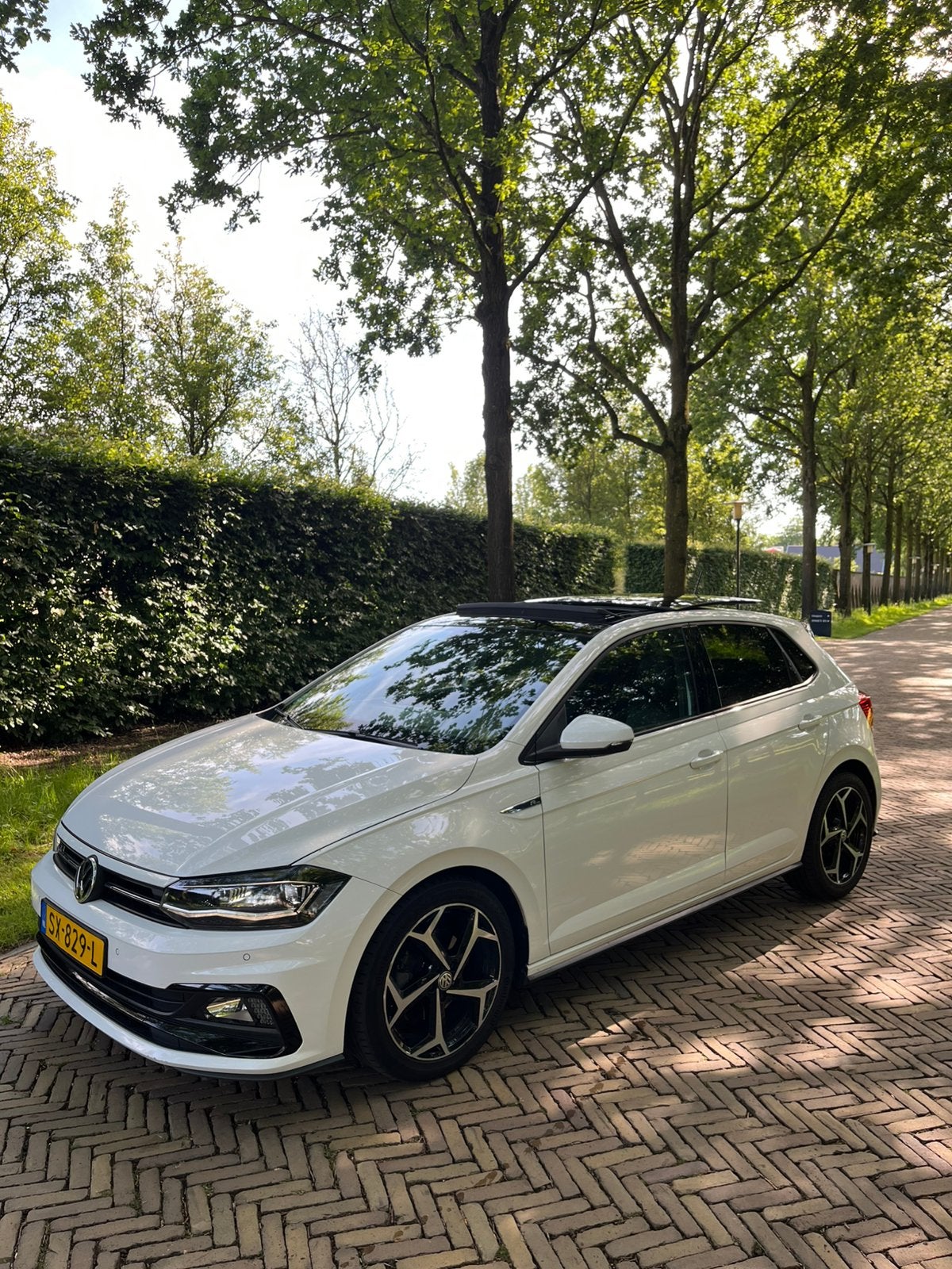 Volkswagen Polo 1.0 TSI 2018 3x R line, Origineel Nederlands, Handgeschakeld, 570 kg, Particulier