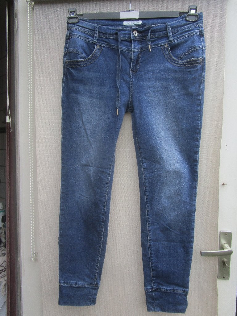 Spijkerbroek RED BUTTON mt 42, Kleding | Dames, Blauw, Ophalen of Verzenden, W33 - W36 (confectie 42/44), Gedragen