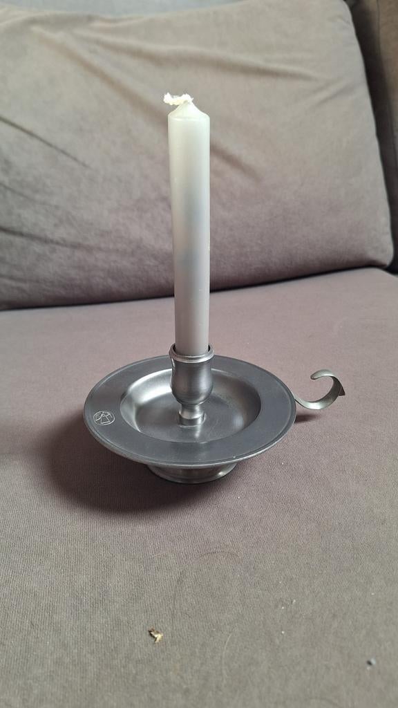Antieke tinnen kandelaar (engeltjes-tin), Ophalen of Verzenden, Overige materialen
