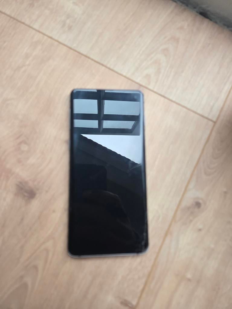 Samsung Galaxy S10 – werkt goed (barst in scherm), Telecommunicatie, Mobiele telefoons | Samsung, Galaxy S10, 128 GB, Zwart, Ophalen of Verzenden