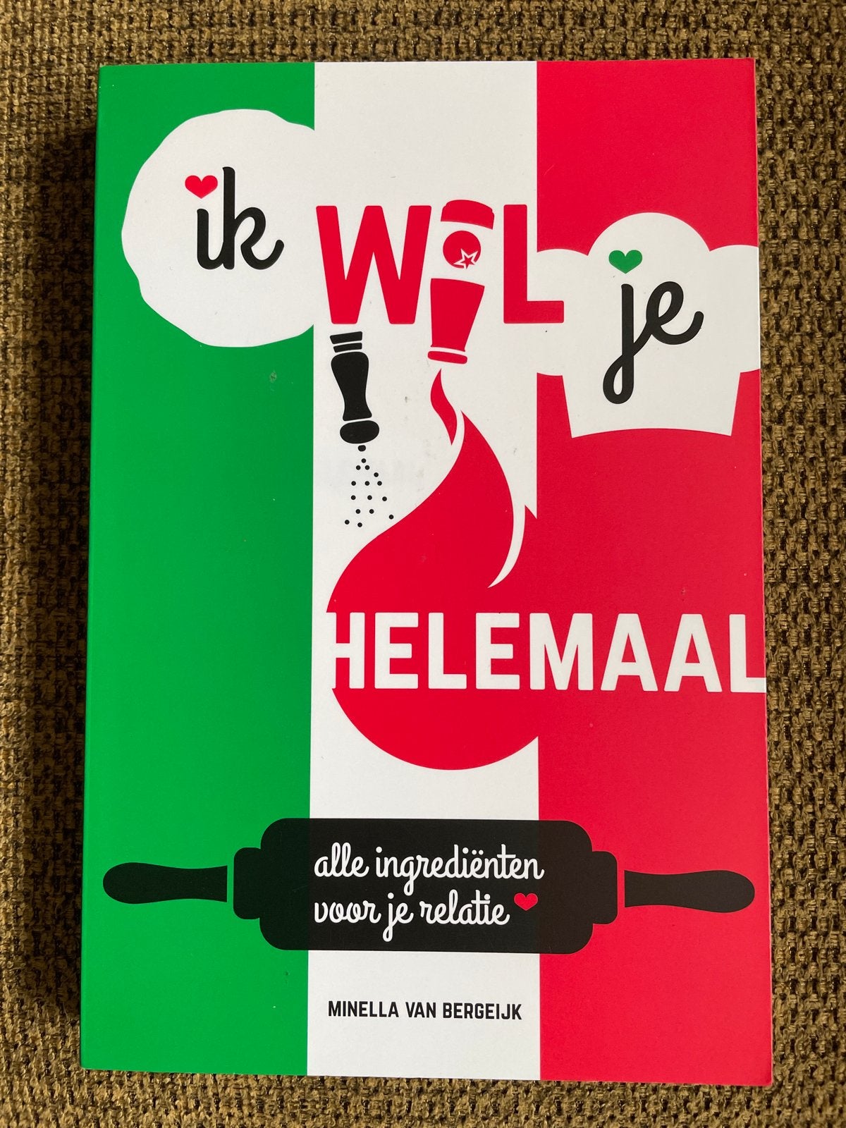 Minella van Bergeijk - Ik wil je helemaal!, Boeken, Ophalen of Verzenden, Zo goed als nieuw, Minella van Bergeijk