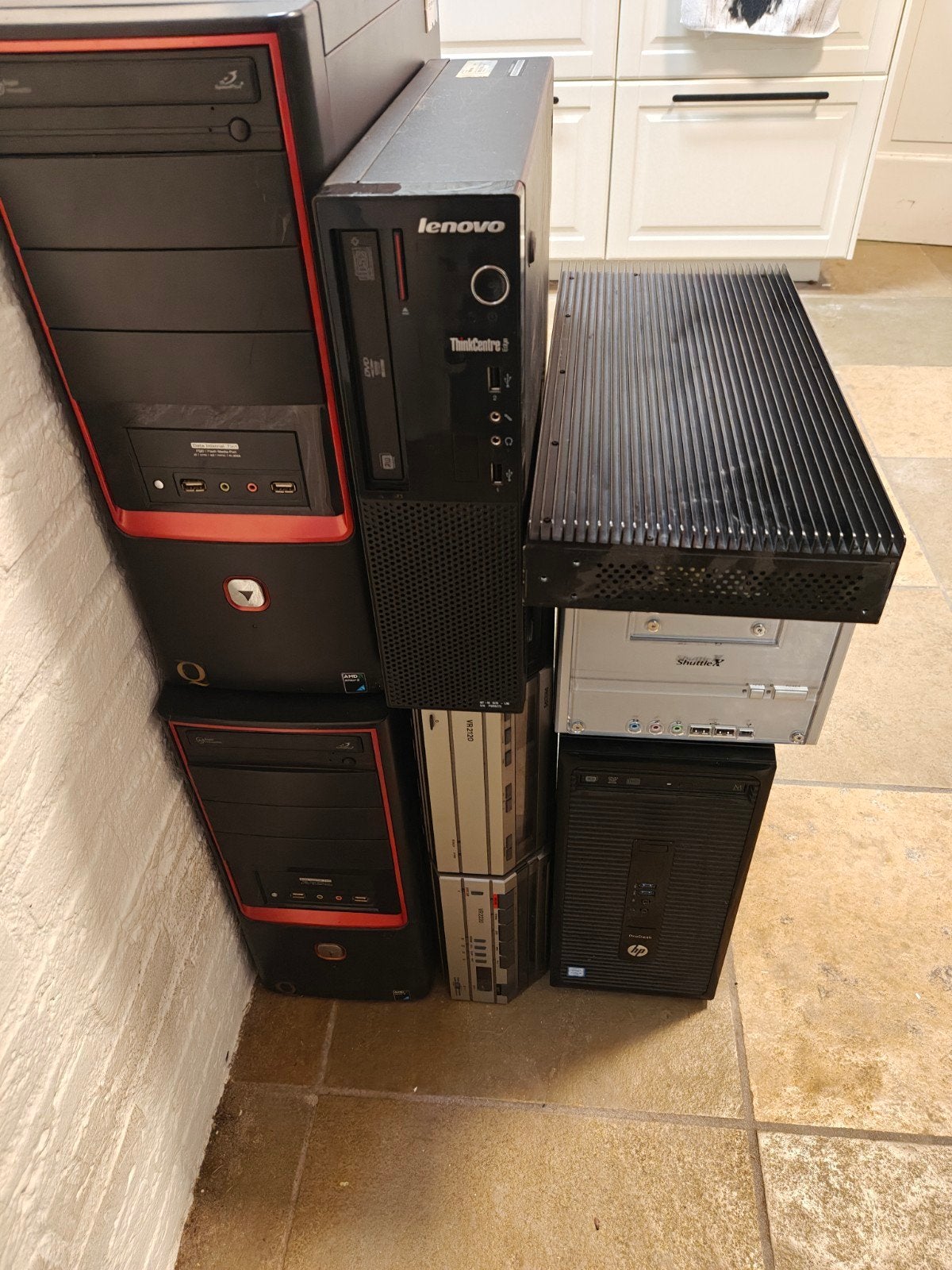Diverse Desktop Computers en Onderdelen - Gebruikt, Computers en Software, Desktop Pc's, Gebruikt, HDD, Diverse (Lenovo, HP, Shuttle)