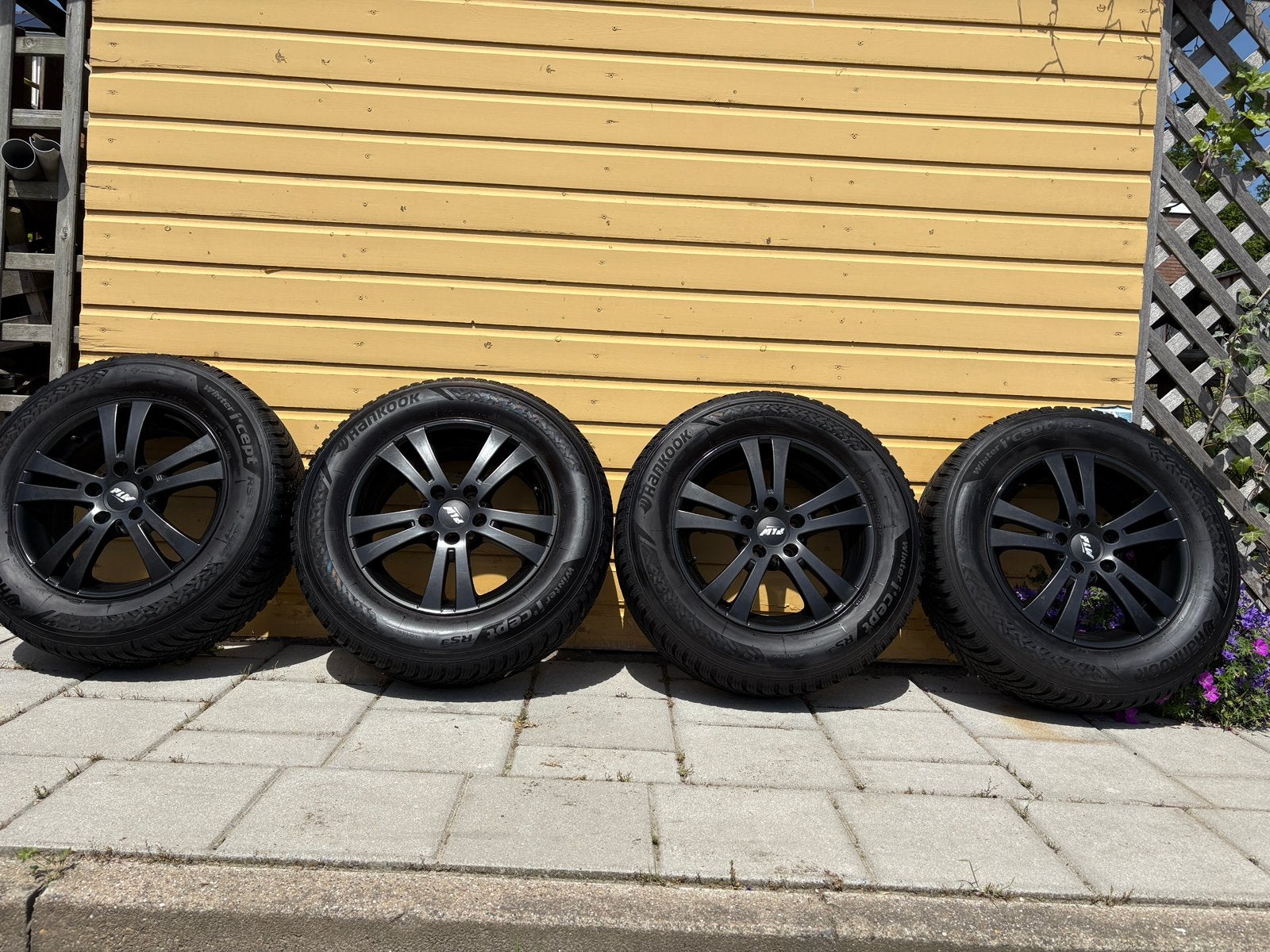 Zwarte Velgen en Hankook banden, Ophalen, Gebruikt