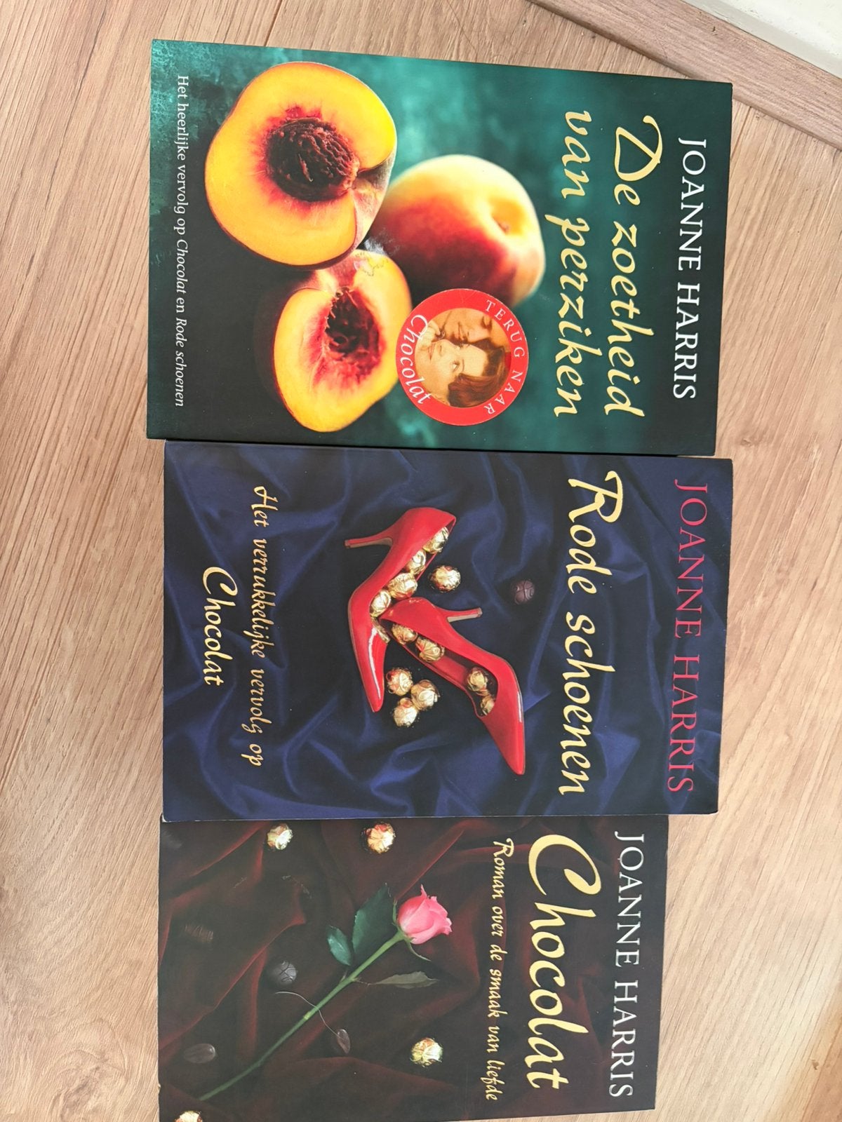 3 x Joanne Harris - Chocolat e.a., Ophalen of Verzenden, Zo goed als nieuw