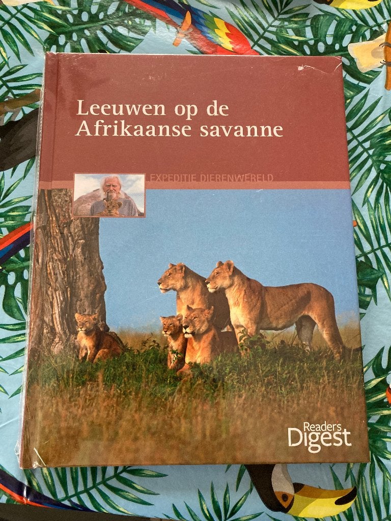 Boek - leeuwen op de Afrikaanse Savanne, Ophalen of Verzenden, Nieuw, Natuur algemeen