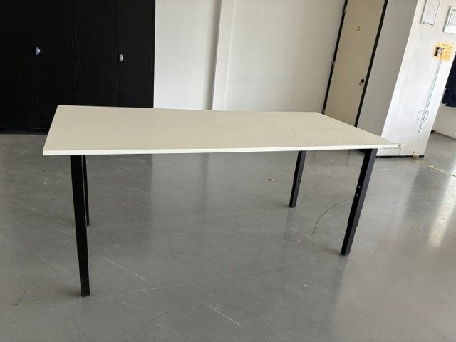 2 Werktafels inpaktafels bureaus, Huis en Inrichting, Ophalen, Gebruikt, -, -