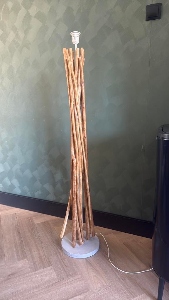 Stalamp van takken, Ophalen, Zo goed als nieuw, Hout, 100 tot 150 cm
