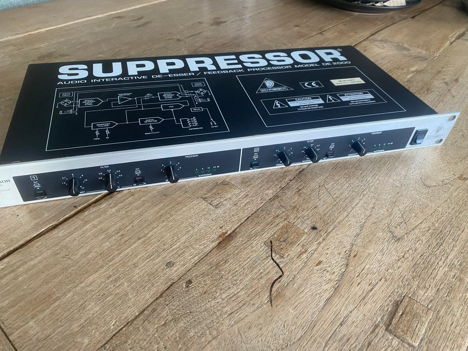 Behringer Suppressor De-Esser DE 2000 - Nieuwstaat, Ophalen of Verzenden, Zo goed als nieuw, Nvt, Nvt