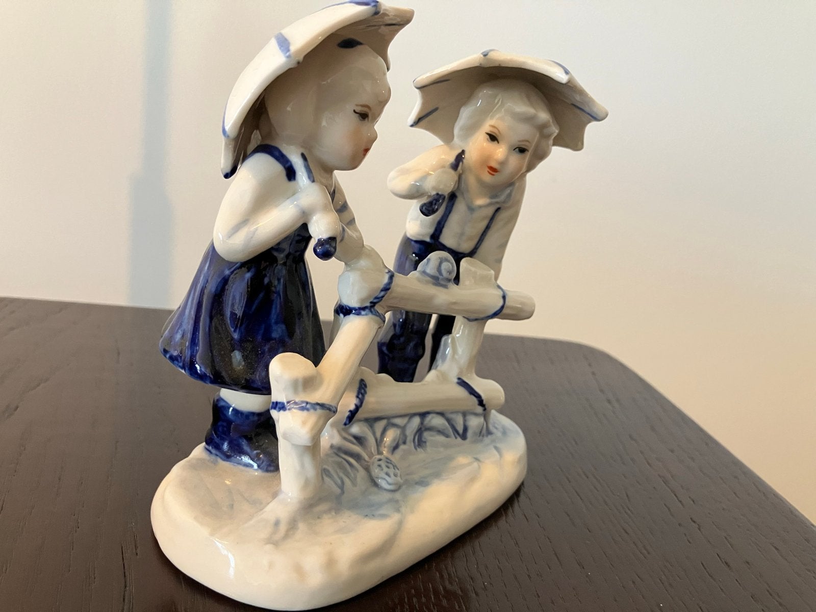 Vintage porseleinen beeldje: Kinderen met paraplu's, Ophalen