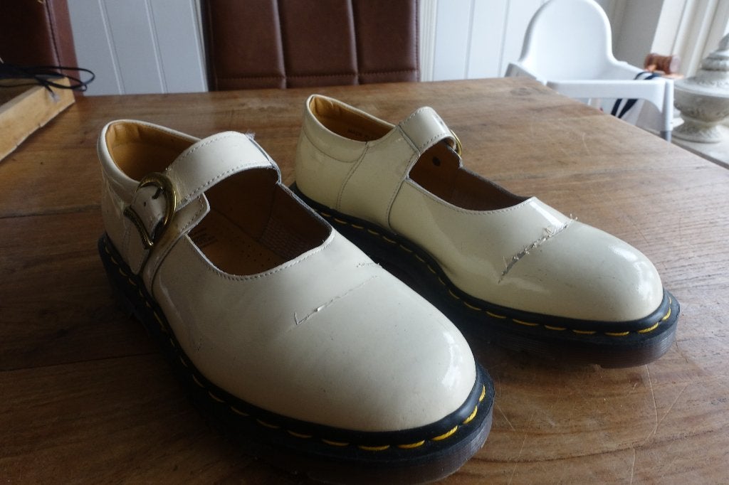 Dr Martens witte lak schoenen maat 42, Schoenen met lage hakken, Wit, Ophalen of Verzenden, Dr. Martens