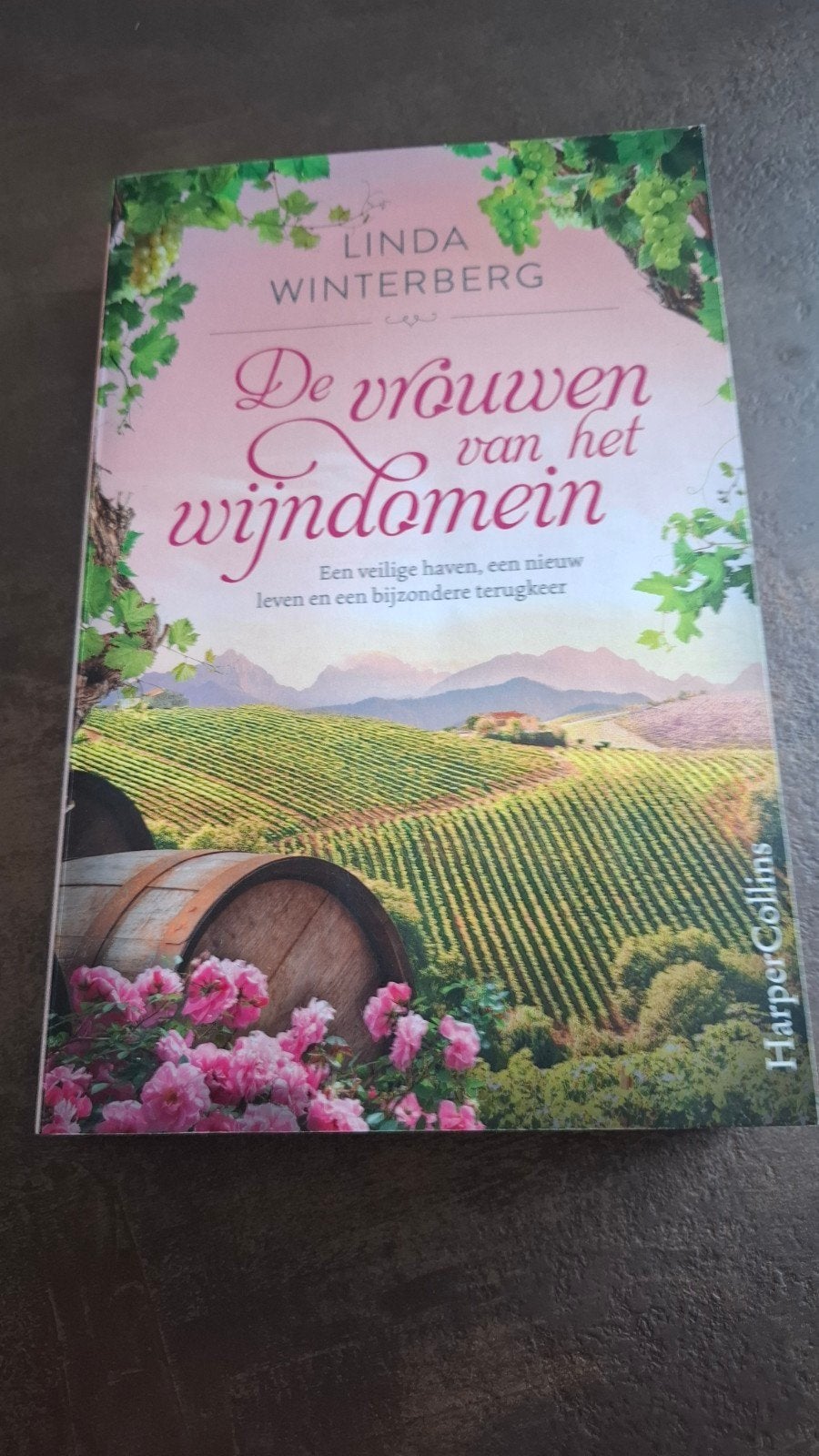 Linda Winterberg - De vrouwen van het wijndomein, Ophalen, Zo goed als nieuw, Linda Winterberg