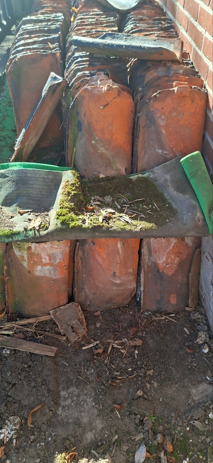Gebruikte dakpannen - diverse kleuren en materialen, Doe-het-zelf en Verbouw, Ophalen, Dakpannen, Gebruikt, 10 tot 15 m²