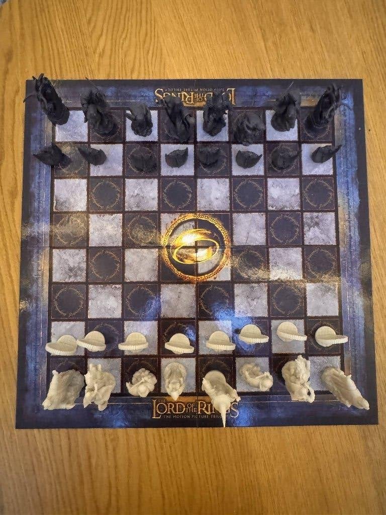 Noble Collection LOTR Schaakset Middle-earth, Een of twee spelers, Ophalen, Zo goed als nieuw