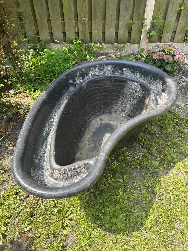 Gratis: Voorgevormde vijver, zwart, 150 liter, Ophalen, Gebruikt