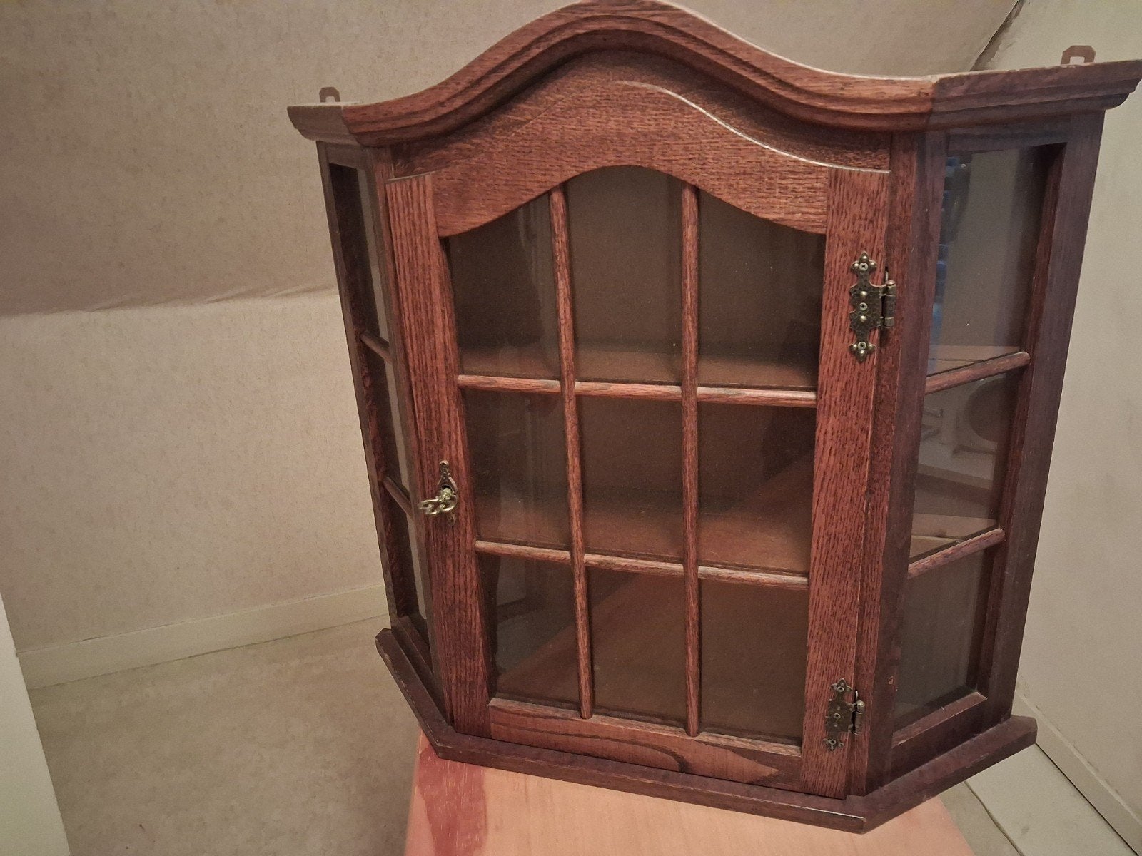 Antieke Eiken Wandvitrinekast - Hoekmodel met Glas, Ophalen, Glas, Klassiek, Antiek, 50 tot 100 cm