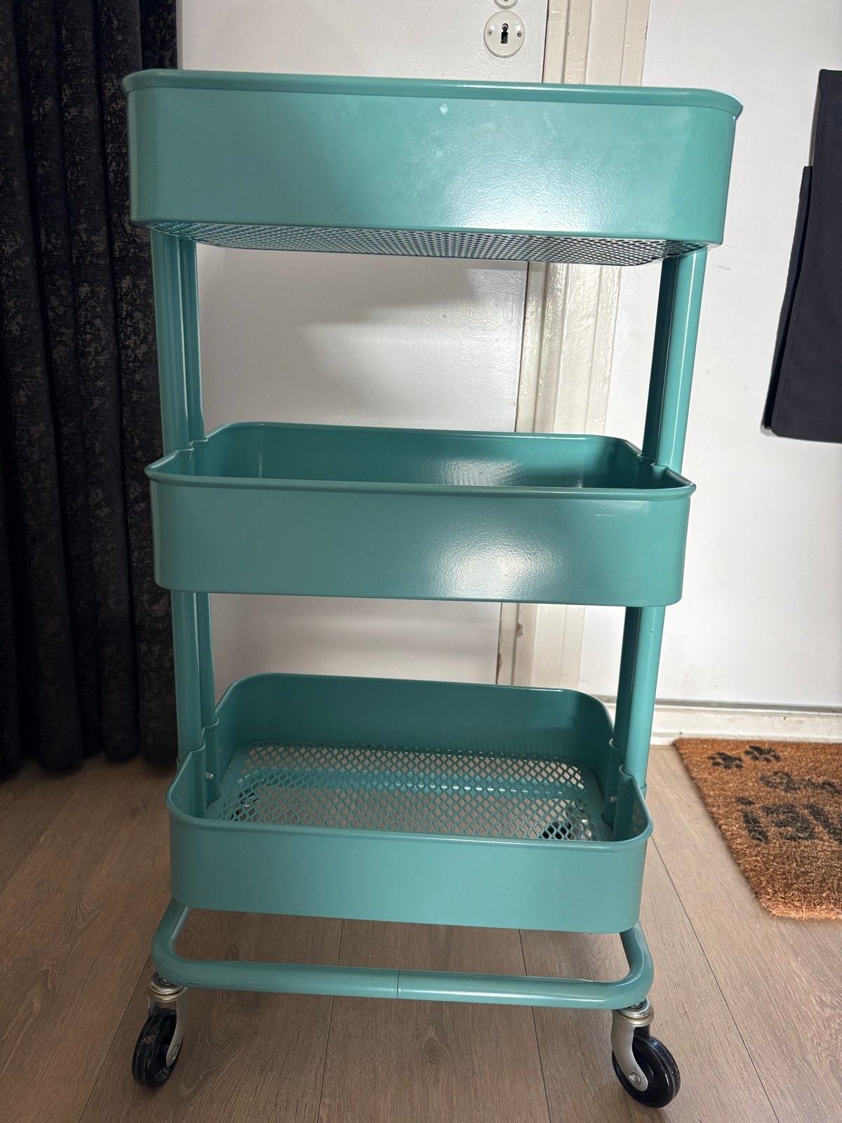 Turquoise metalen trolley met 3 etages en wieltjes, Ophalen, Gebruikt
