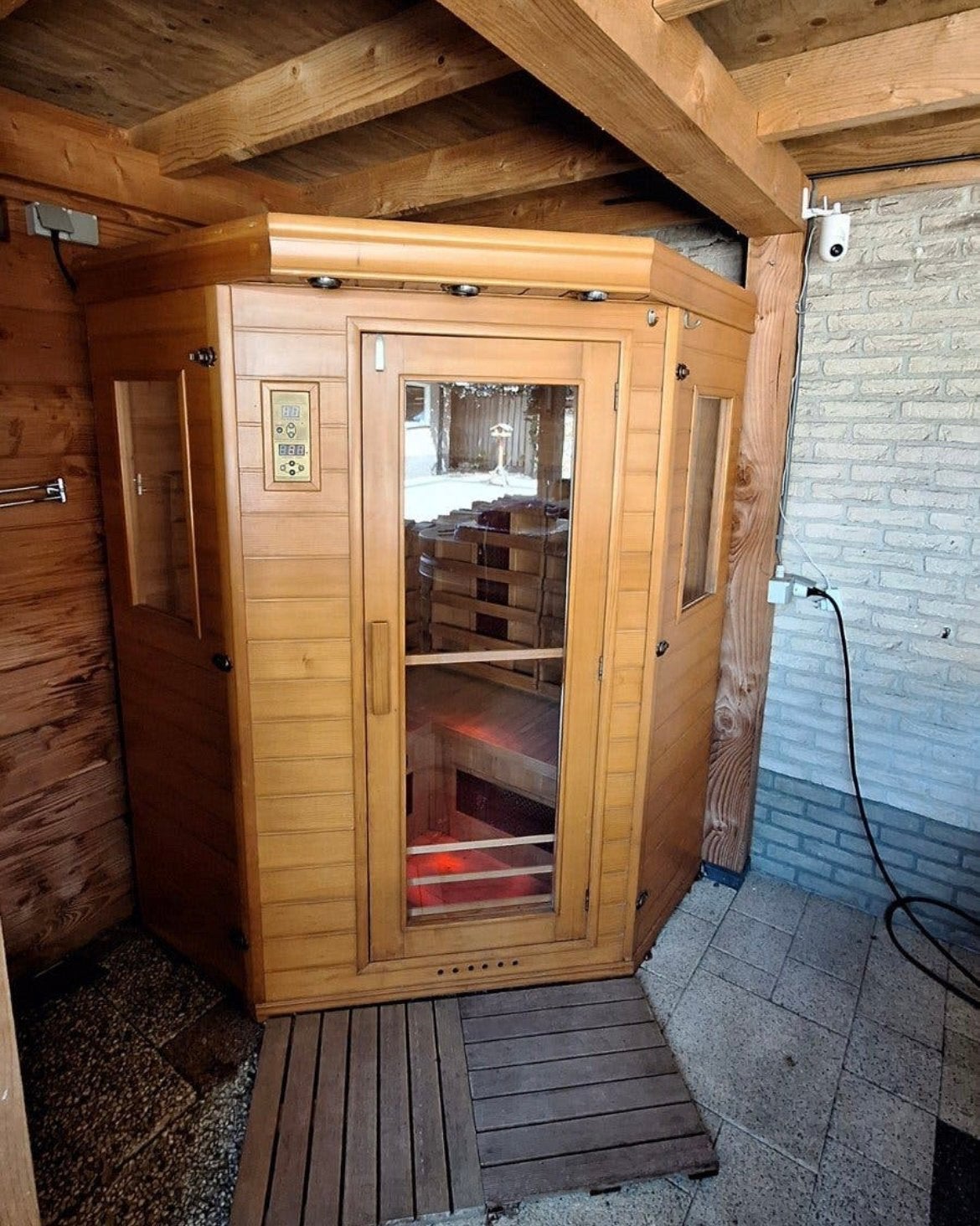 Infrarood hoeksauna (135x135x195 cm) – sauna met radio & LED, Sport en Fitness, Sauna, Ophalen, Zo goed als nieuw, Complete sauna