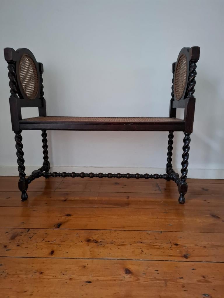 Antiek Bobbin Bankje met Webbing - Gedraaid Hout, Antiek en Kunst, Antiek | Meubels | Stoelen en Banken, Ophalen