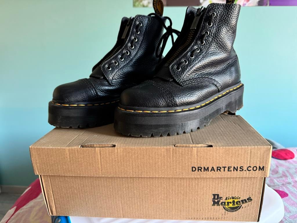 Dr. Martens Sinclair maat 40 ZGAN met doos, Zwart, Lage of Enkellaarzen, Ophalen of Verzenden, Zo goed als nieuw