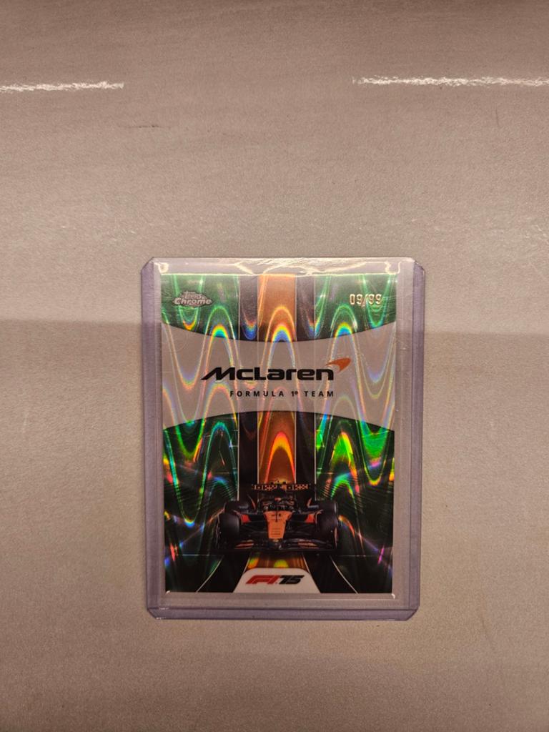 176 mclaren team card /99 green parallel topps chrome f1 202, Ophalen of Verzenden, Nieuw, Plaatje
