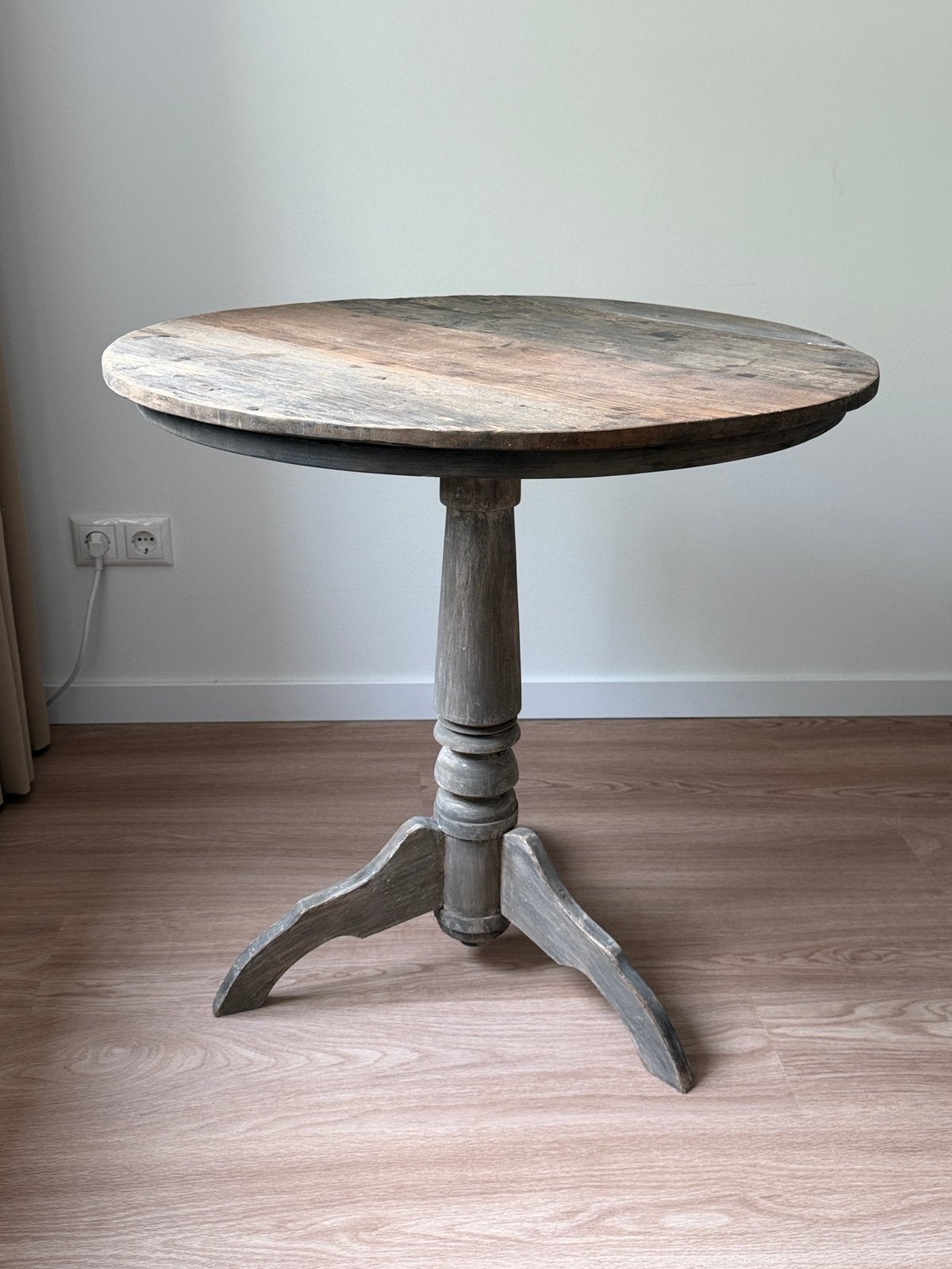 Wijntafel, Ophalen, Zo goed als nieuw