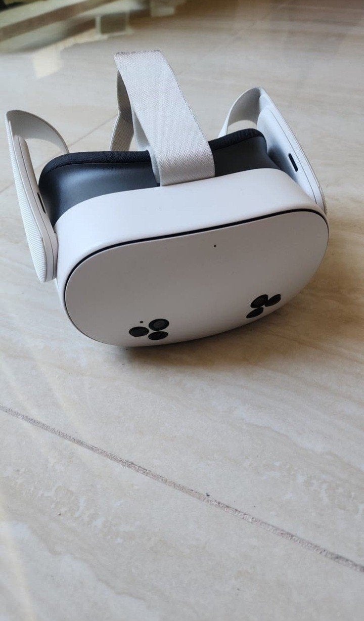 Meta Quest 3S VR-bril - Zo goed als nieuw zonder controllers, Spelcomputers en Games, Virtual Reality, Ophalen of Verzenden, Zo goed als nieuw