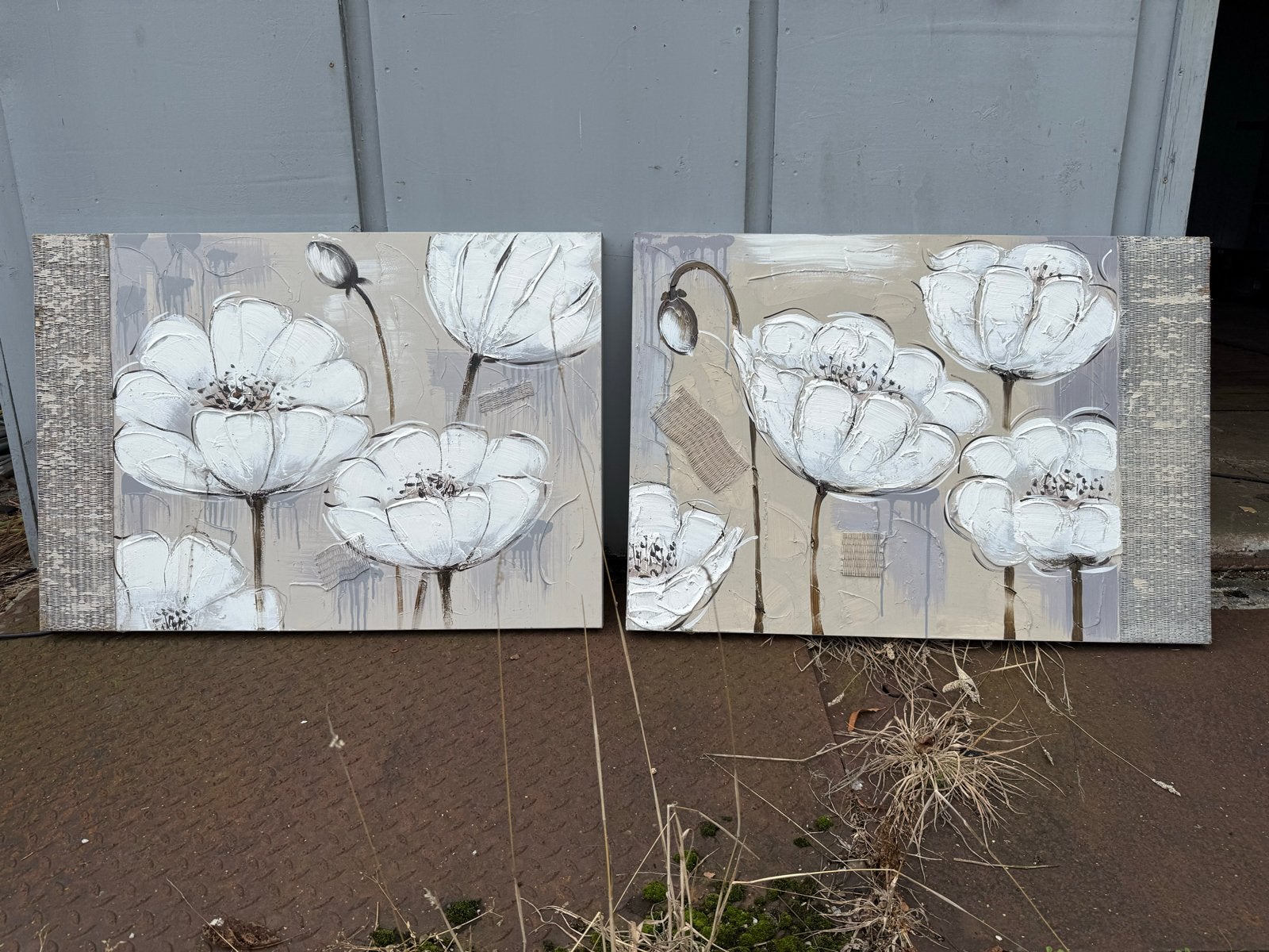 Set van 2 grote bloemenschilderijen – beige/wit – reliëf, Ophalen, 50 – 75, Zo goed als nieuw, Schilderij