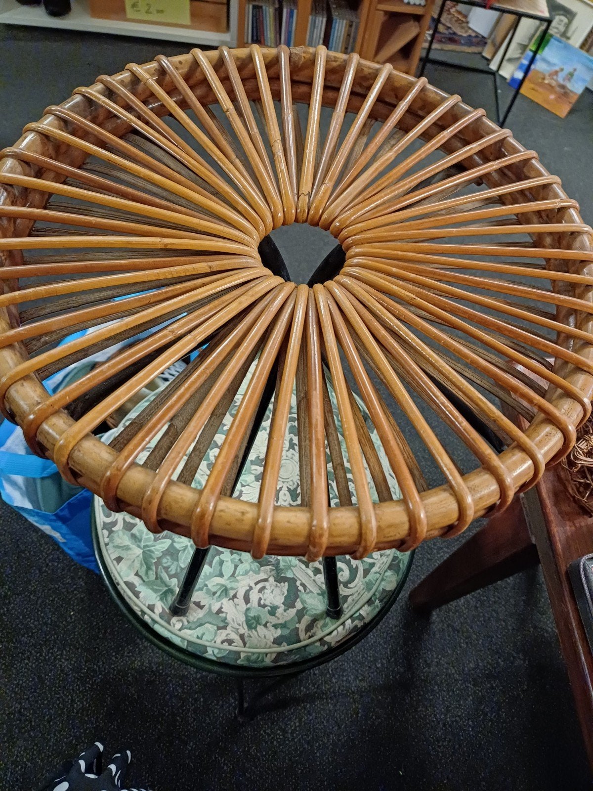 vintage rotan kruk/bijzettafel Dirk van Sliedregt, Ophalen